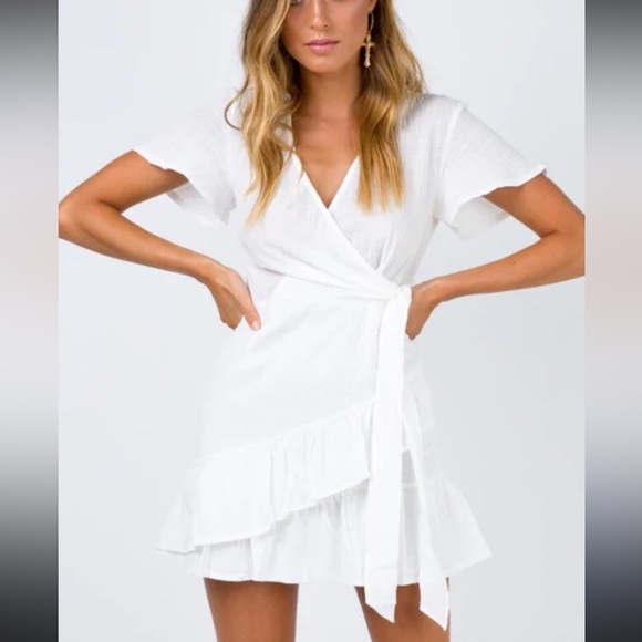 Princess Polly Dresses & Skirts - NWT Princess Polly Asymmetrical Gauze Ruffle Wrap Dress Women’s size 10